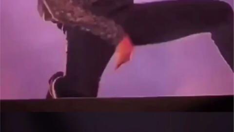 成人压腿痛视频