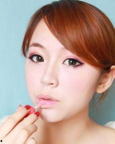 彩泥成人化妆视频,跟随视频教程轻松学会成人化妆技巧